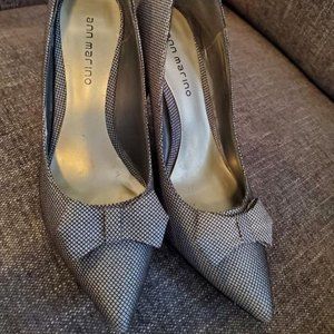 Ann Marino Women's Almond Toe Pumps 7.5